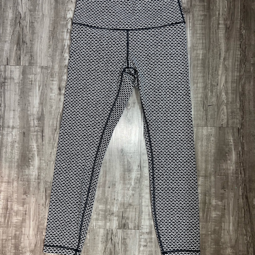 Lululemon Black and White Patterned Leggings